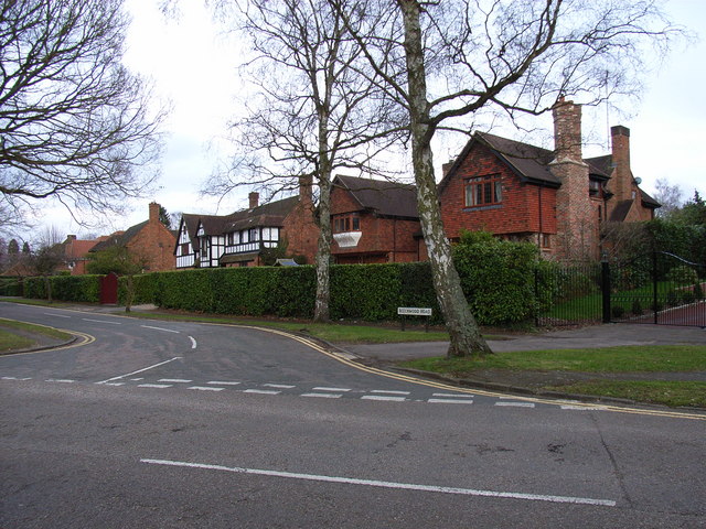 File:Beechwood Road, Beaconsfield - geograph.org.uk - 149803.jpg