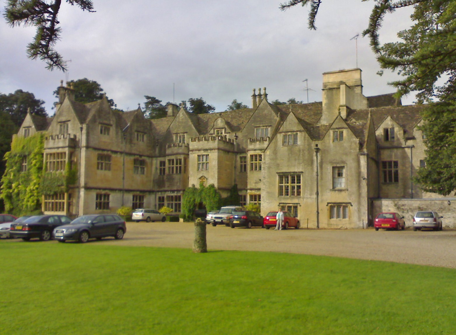 Bibury Court