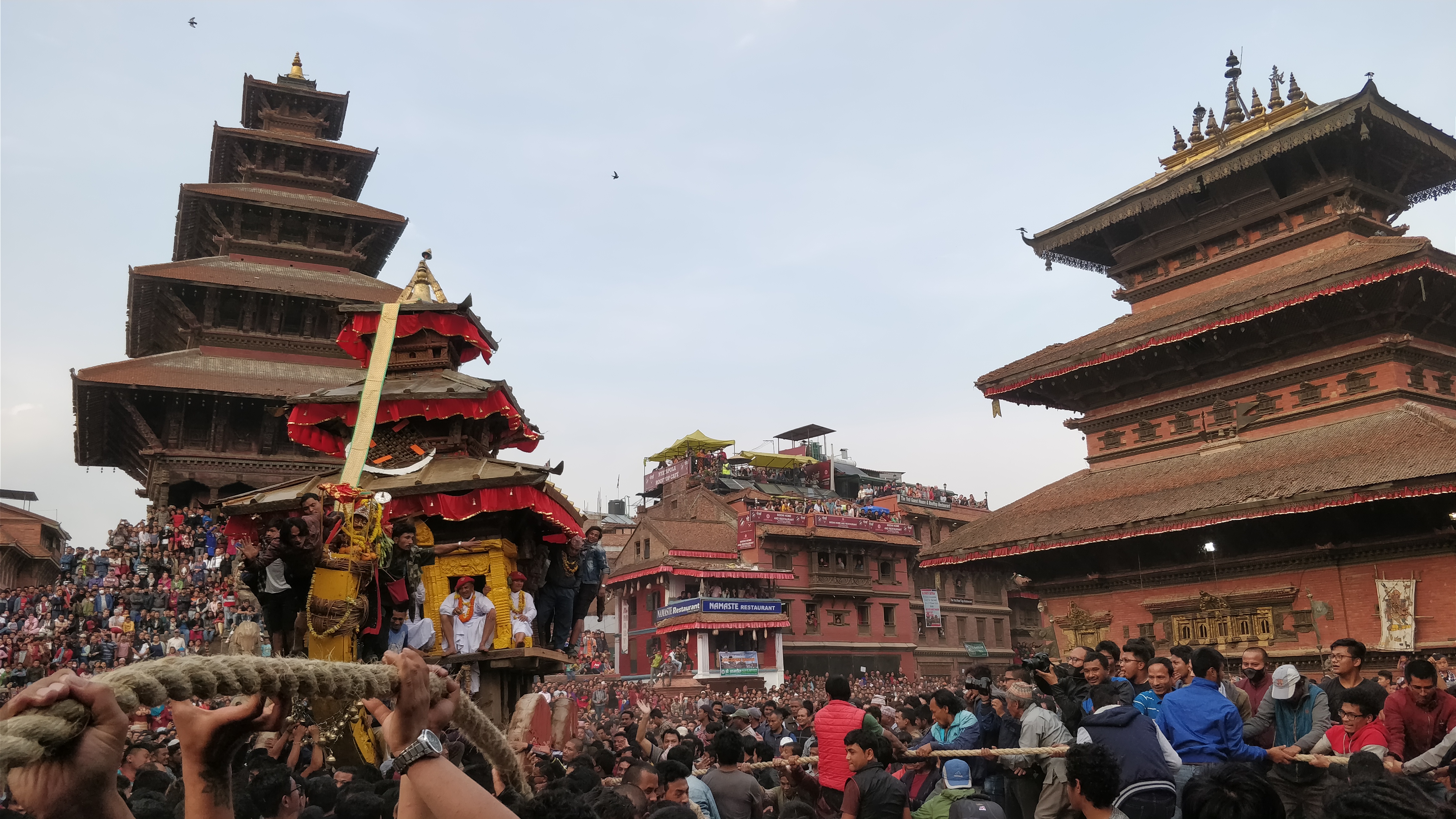 File:Bisket Jatra at Taumadhi.jpg - Wikimedia Commons