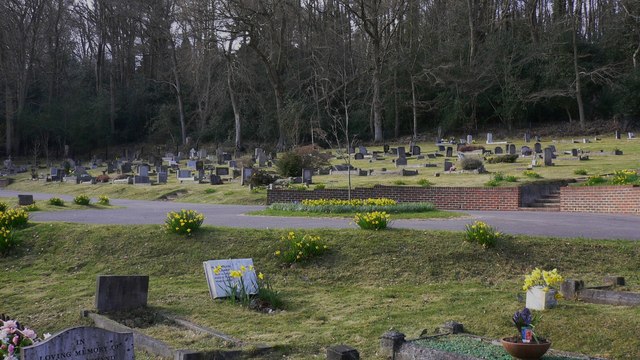 File:Burial ground at Shottermill - geograph.org.uk - 1228085.jpg