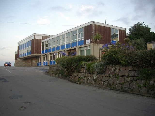 File:Carn Thomas Secondary School, St. Mary's.jpg