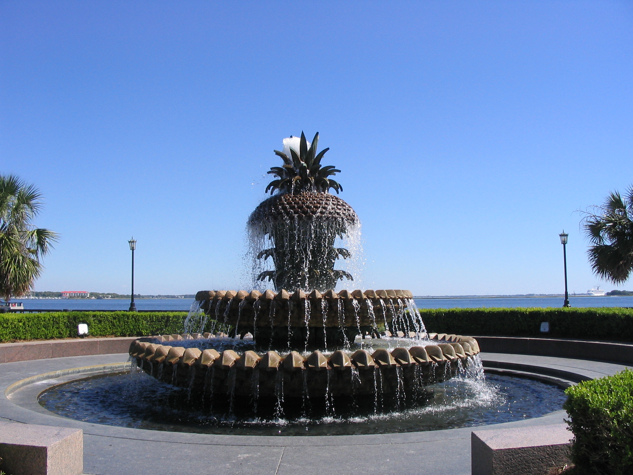 File Charleston SC pineapple fountain jpg Wikipedia