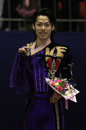 File:Daisuke Takahashi Podium 2008 4CC.jpg