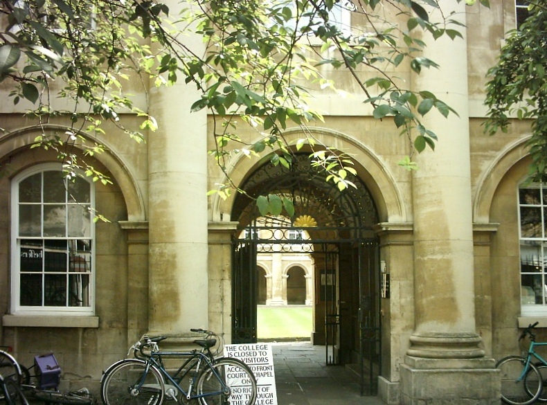 File:Emmanuel College, Cambridge.jpg