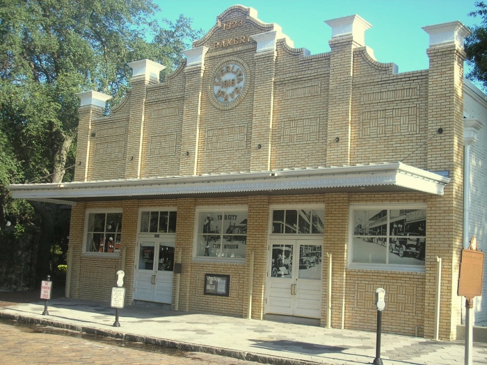 File:Ferlita Bakery.jpg