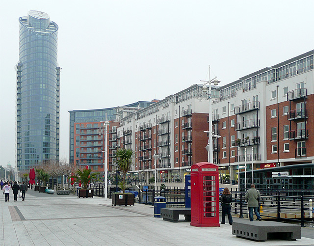 File:Gunwharf Quays, Portsmouth - geograph.org.uk - 1108408.jpg