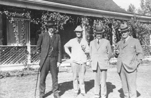 File:Herbert Greenfield and friends.jpg