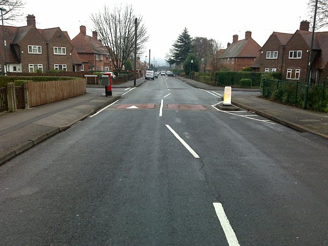 File:Hilcot Drive - geograph.org.uk - 1621060.jpg