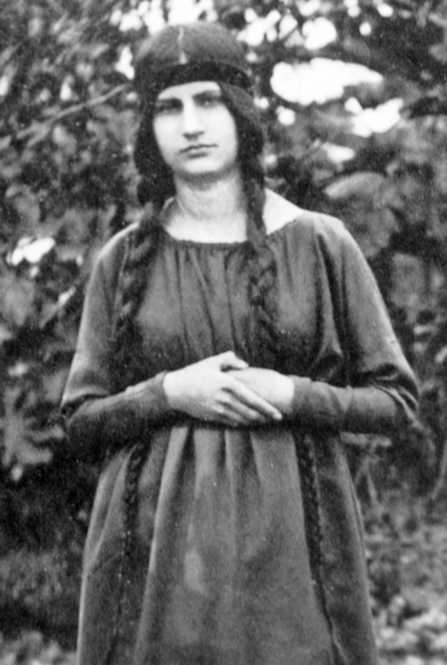 File:Jeanne-hebuterne-2-at-19-years-Amedeo-modiglian.jpg - Wikipedia