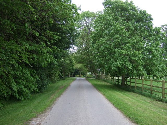 File:Lane heading south through Wispington (geograph 3489999).jpg