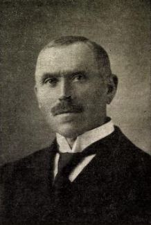 Ole Henriksen Langhammer, pre 1920.JPG