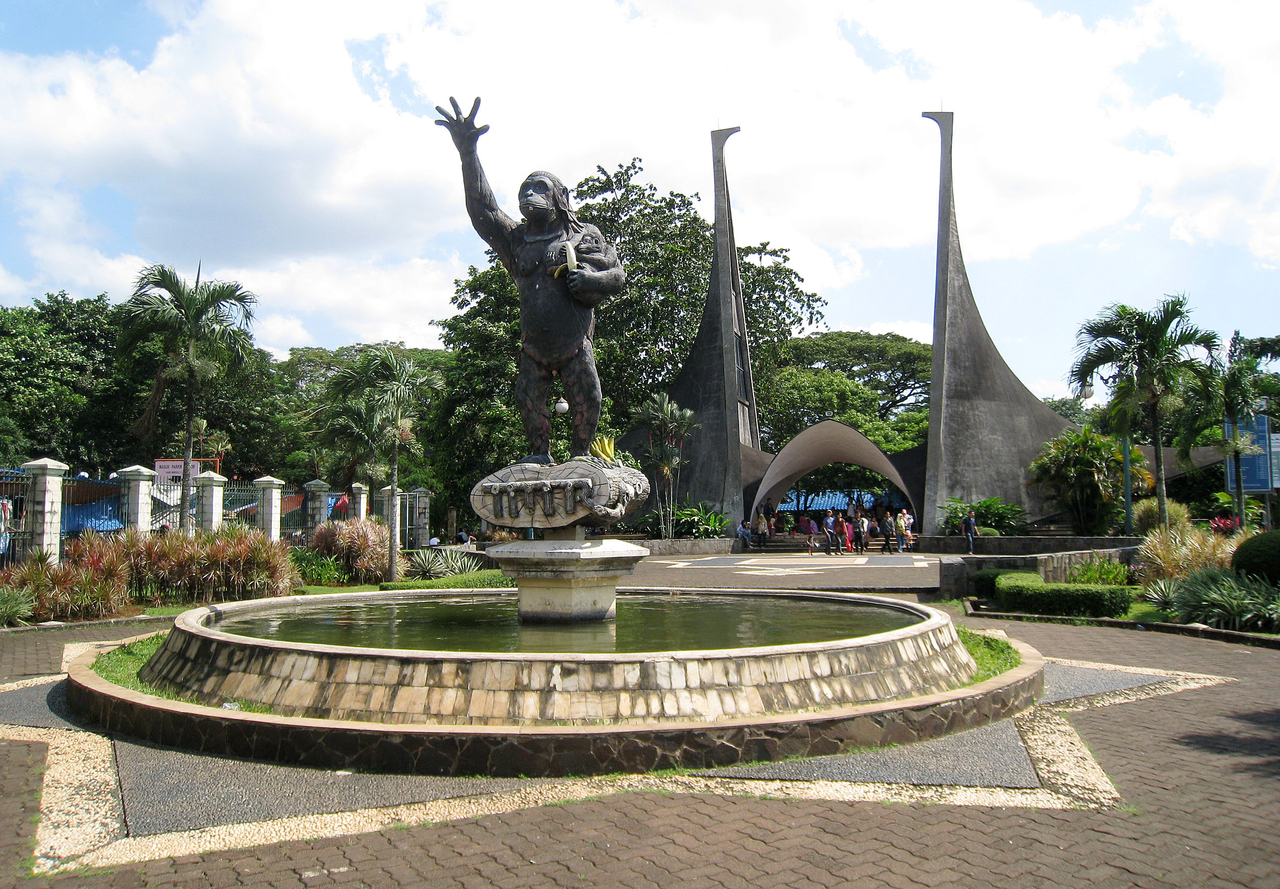 kebun binatang di jakarta