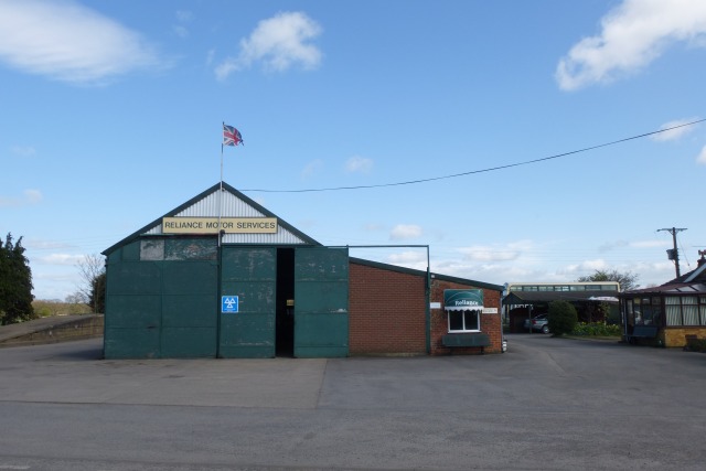 File:Reliance Motor Services - geograph.org.uk - 3930357.jpg