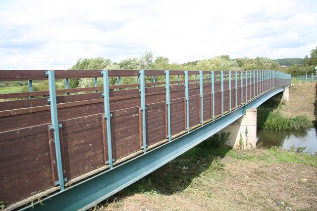 File:River Dearne footbridge - geograph.org.uk - 926126.jpg