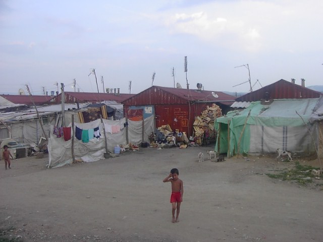 File:Romani boy in camp, Kosovo, 2003.jpg