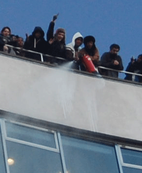 File:Rooftop protest at 30 Millbank cropped.gif