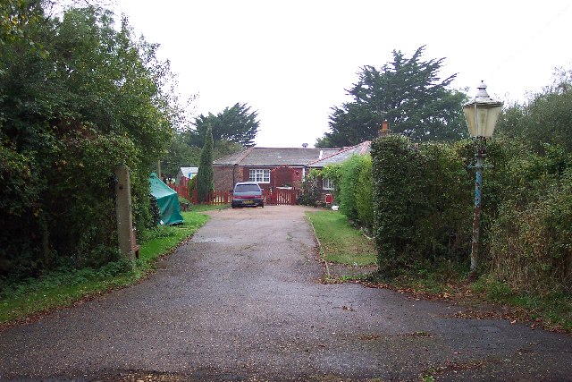 Ningwood railway station