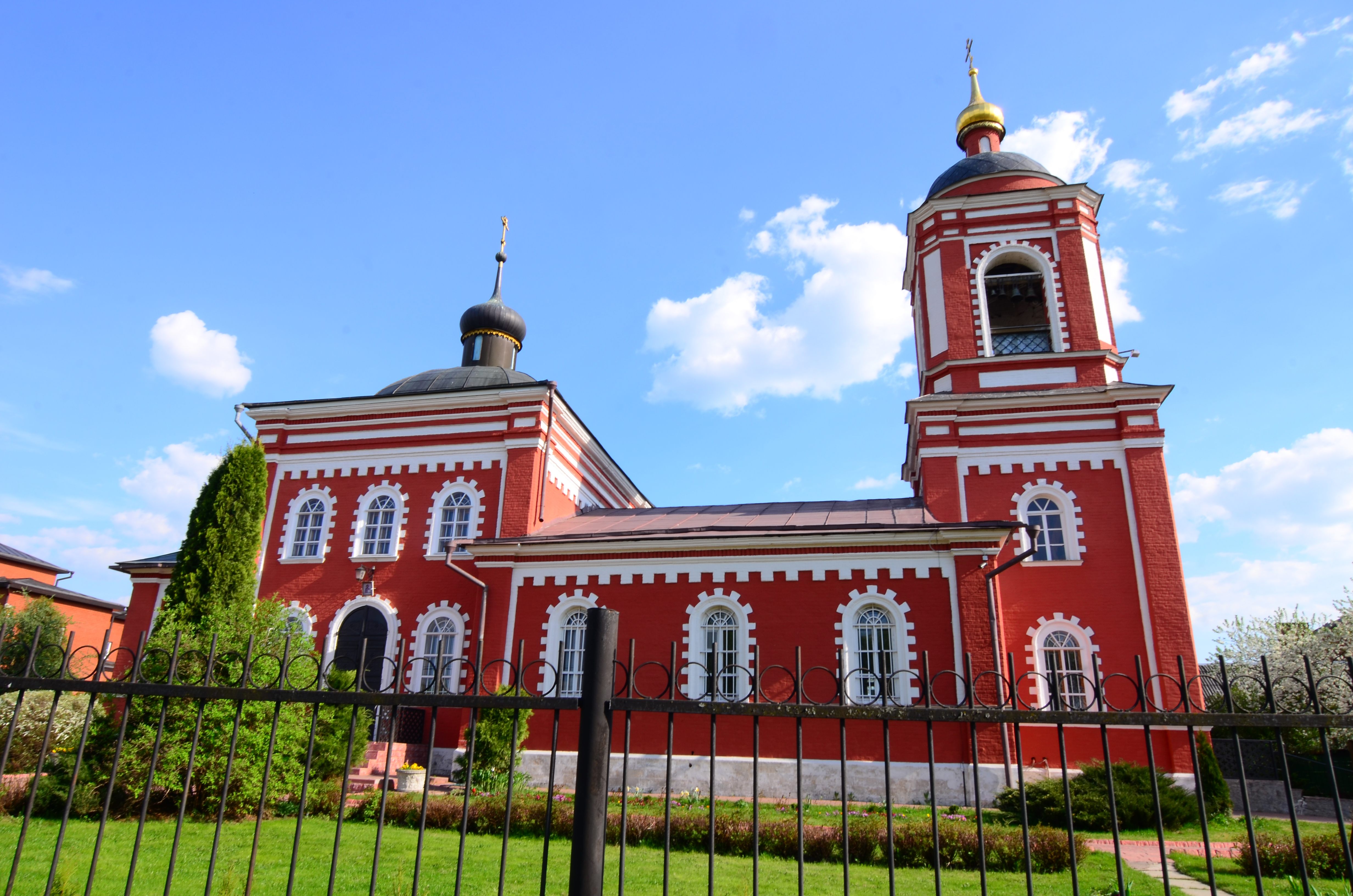 Воскресенский храм Серпухов