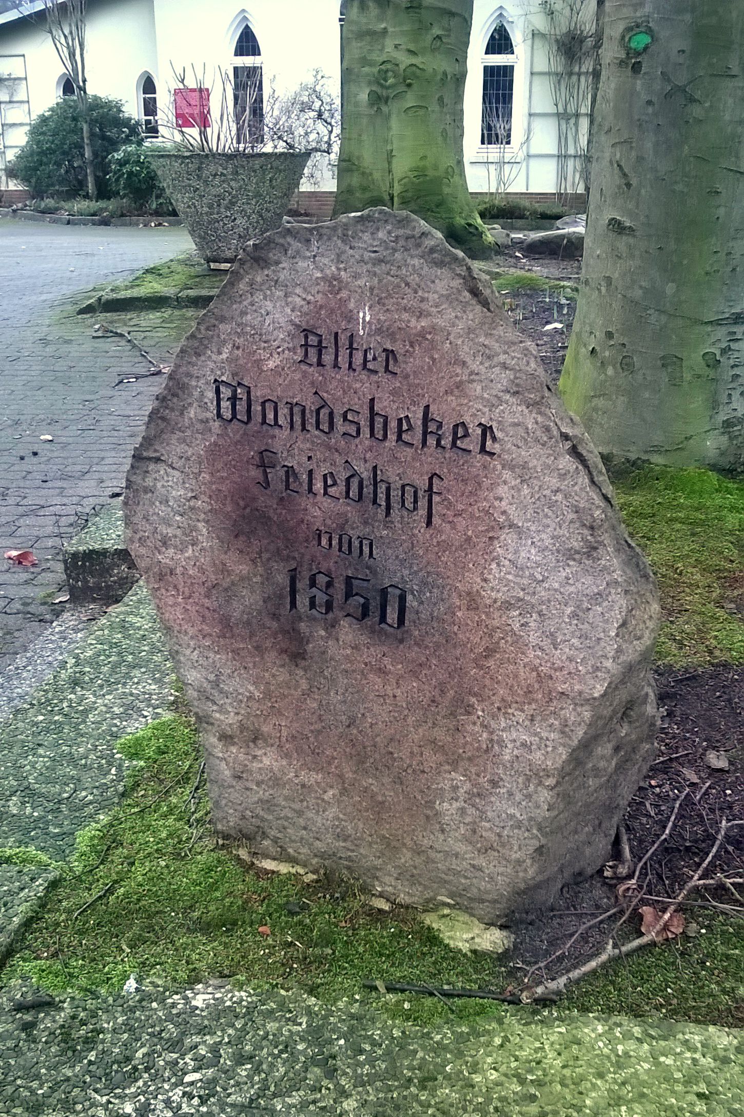 File:Alter Friedhof Wandsbek Stein.jpg - Wikimedia Commons
