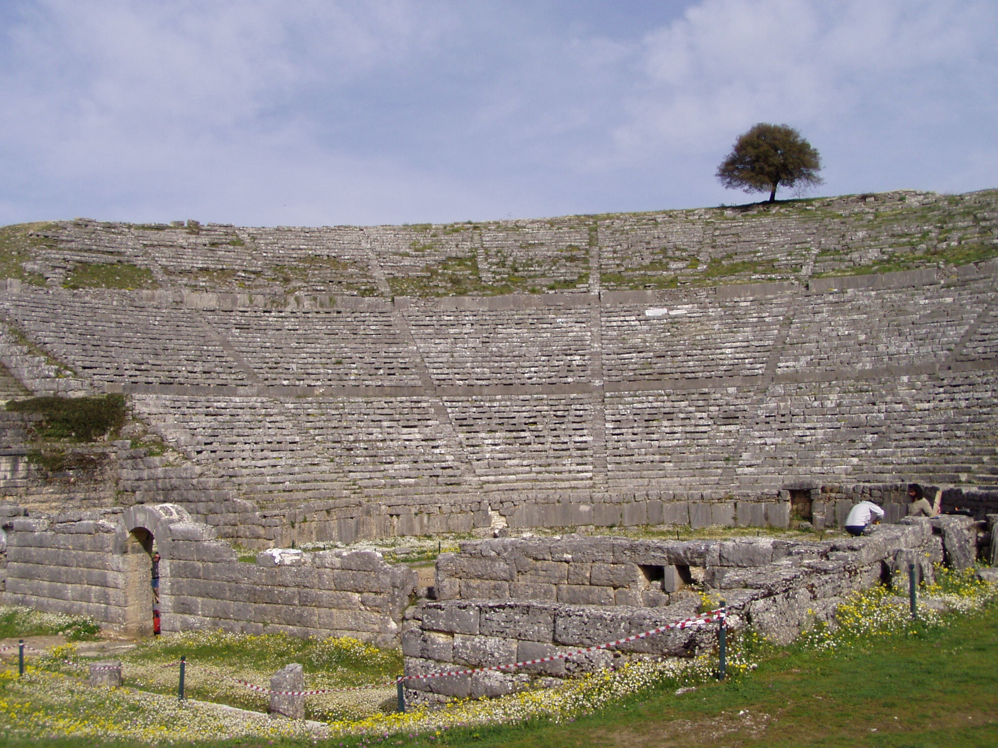 Ancient Greek theatre in Dodona 3.jpg