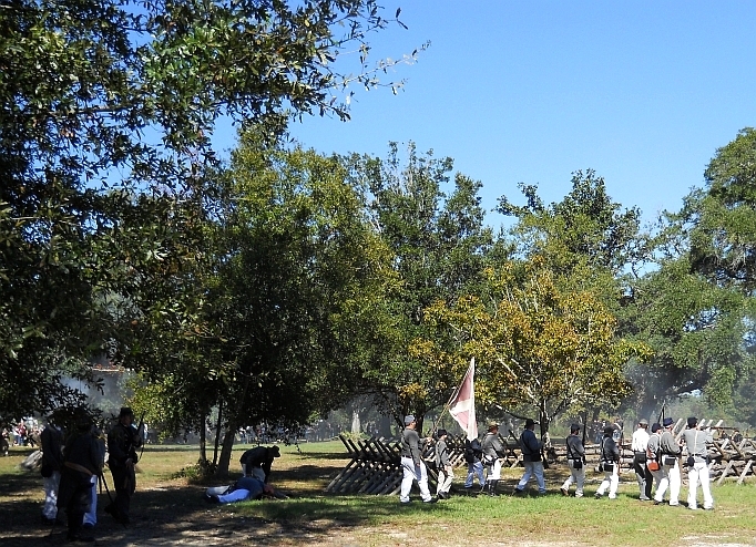 File:Beauvoir Confederate Soldiers Fall Muster.jpg