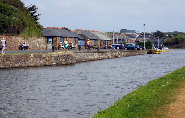 File:Bude Canal - geograph.org.uk - 1458812.jpg