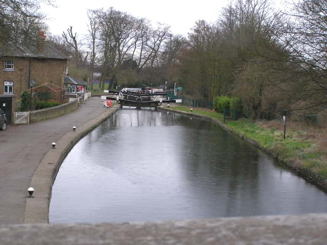 File:Cowley Lock, Grand Union Canal - geograph.org.uk - 700679.jpg