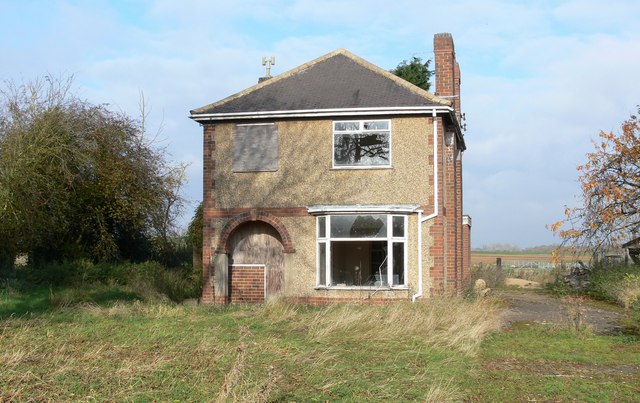 File:Derelict house along Gibbet Lane - geograph.org.uk - 606666.jpg