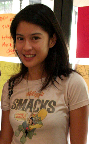 <span class="mw-page-title-main">Dian Sastrowardoyo</span> Indonesian model and actress (born 1982)