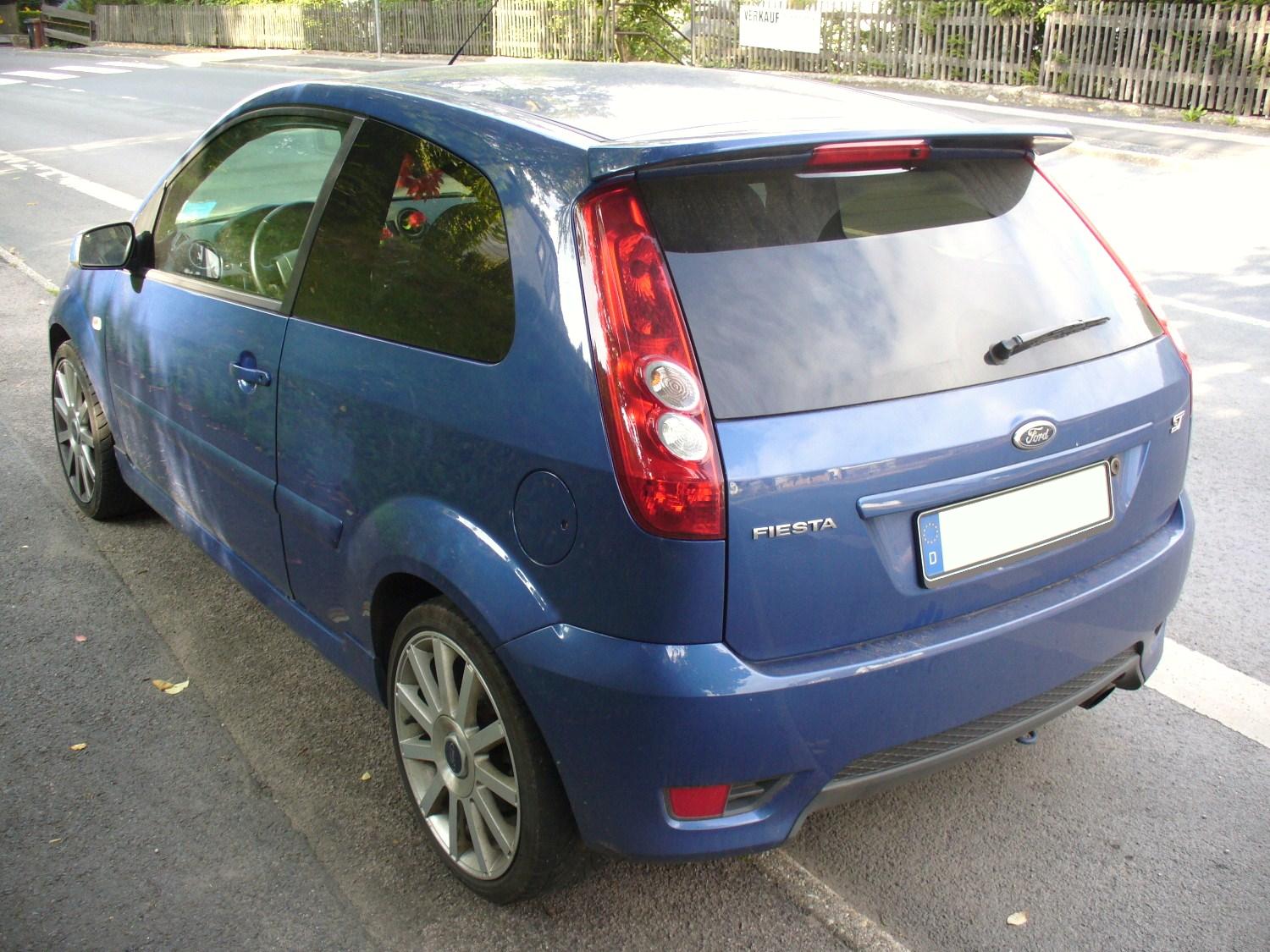 File:Ford Fiesta MK7 Ghia 20090510 front.jpg - Wikimedia Commons