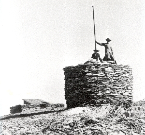 Fort Peabody c. 1910, with two unidentified women on the flag mount and the redoubt in background Ft Peabody 1910.JPG