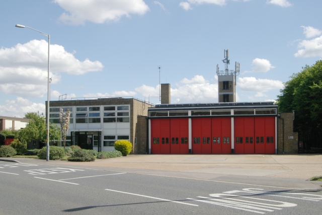 File:Hayes fire station - geograph.org.uk - 1284168.jpg