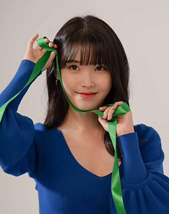 File:IU for Chamisul 2021 campaign 30 (cropped).png
