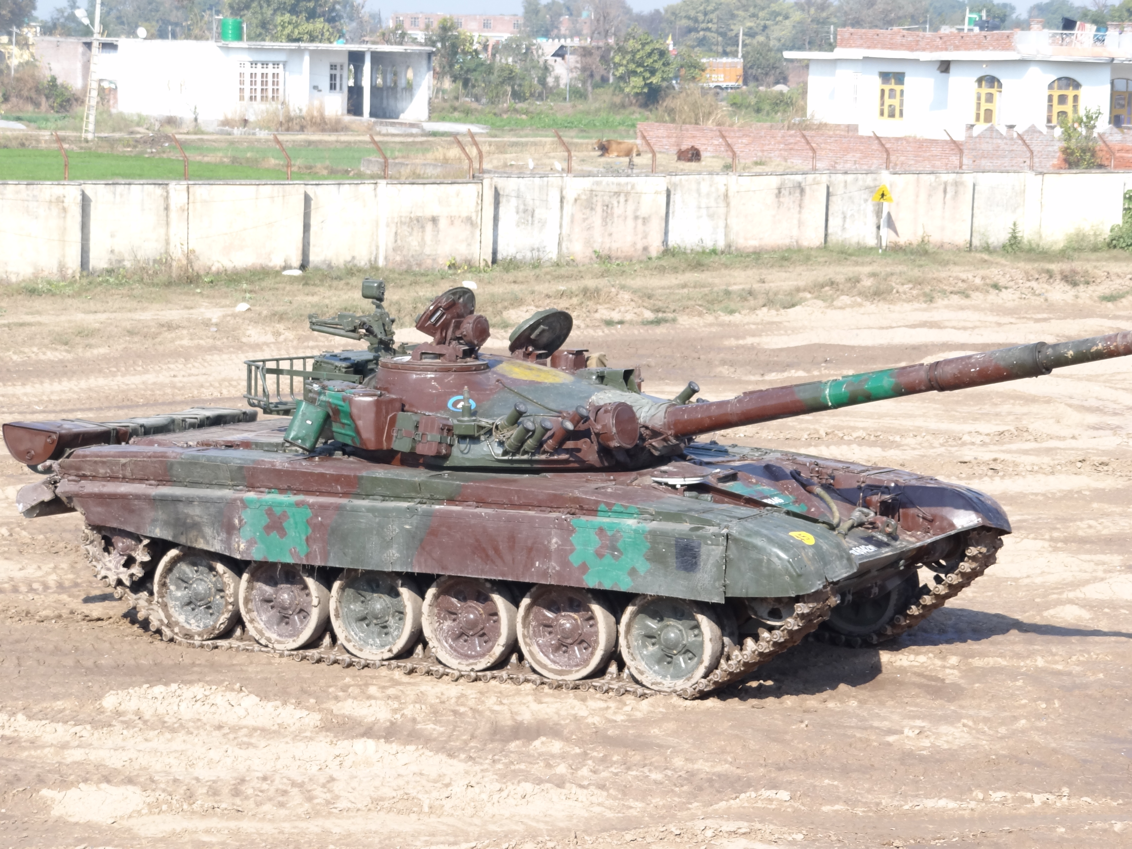 File Indian Army T 72 Ajeya Jpg 维基百科 自由的百科全书