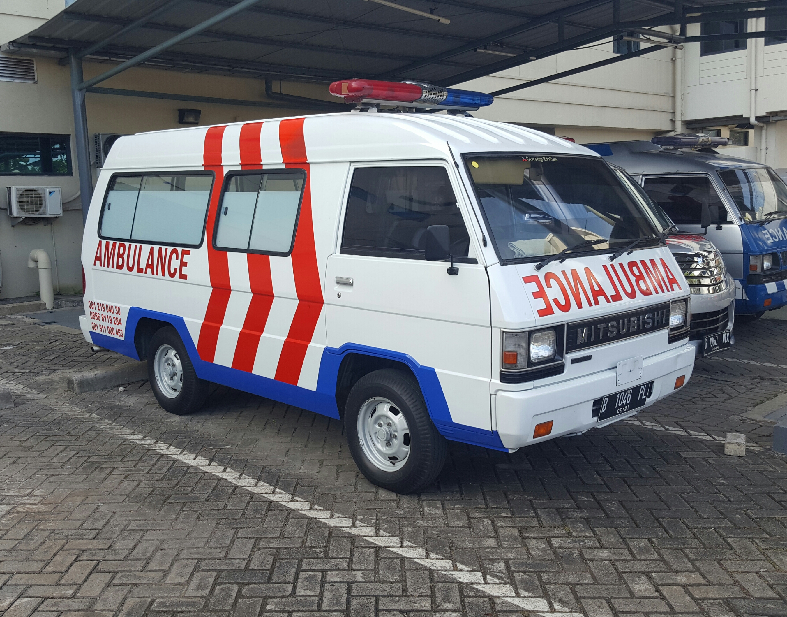 9400 Contoh Gambar Mobil Ambulance HD