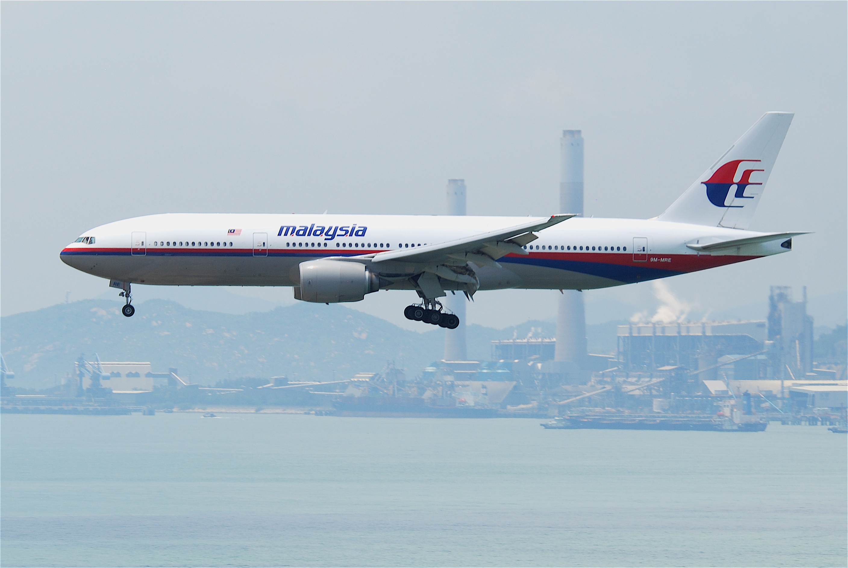 Malaysia airlines. Боинг 777 200 Малайзия Эйрлайнс. Малазийский Boeing 777. Малазийский Боинг mh370. Рейс 370 Malaysia Airlines.