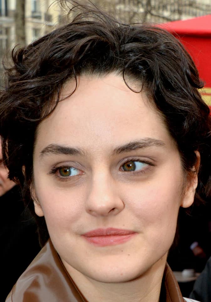 Noemie Merlant poses with the Best supporting actress Cesar award for the  movie L'innocent during the 48th Cesar Film Awards at L'Olympia in Paris,  France on February 24, 2023. Photo by Aurore