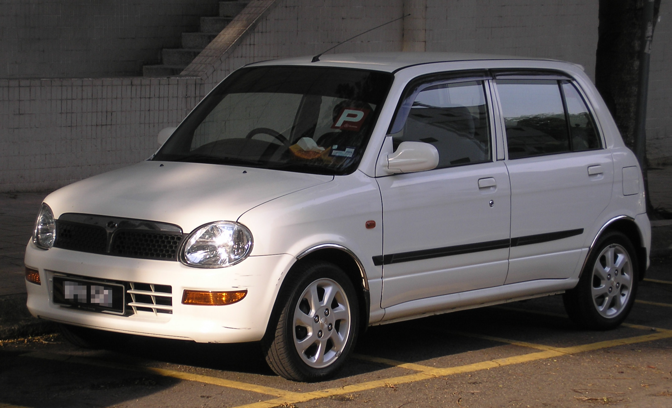 Dosya:Perodua Kelisa (first facelift) (front), Kuala 