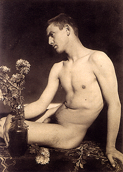 File:Plüschow, Wilhelm von (1852-1930) - n. ... - Nude male, sitting on a rug.gif