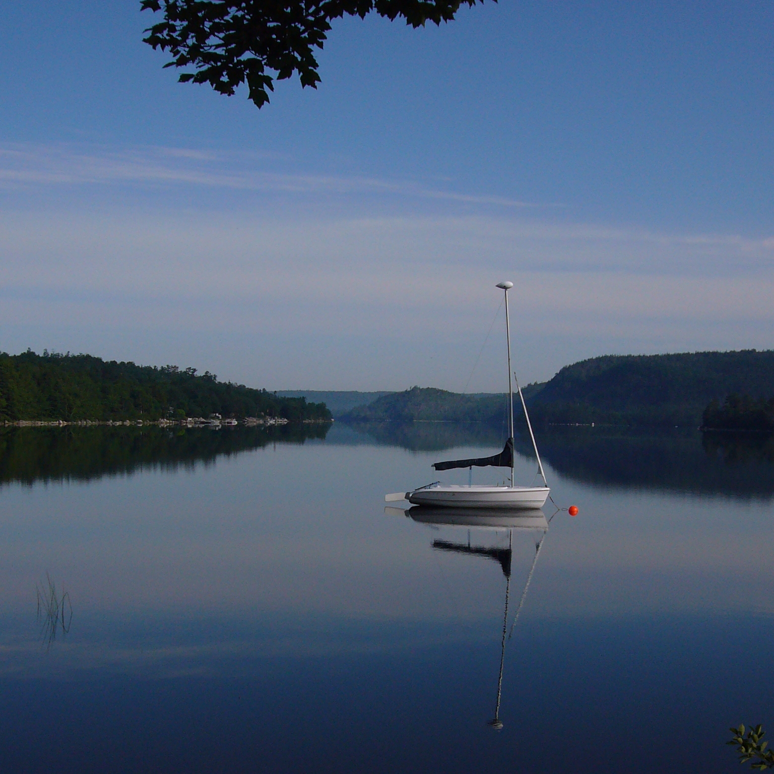 File:Sailboat on placid water.JPG - Wikimedia Commons