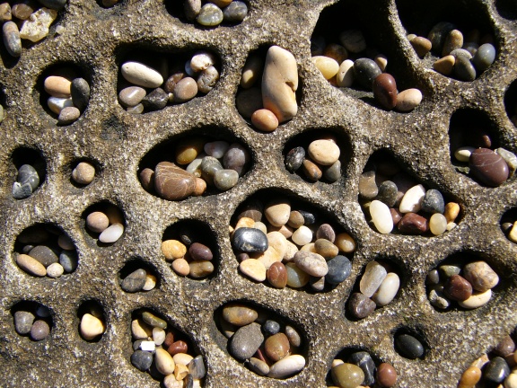 File:Tafoni and Pebbles.jpg