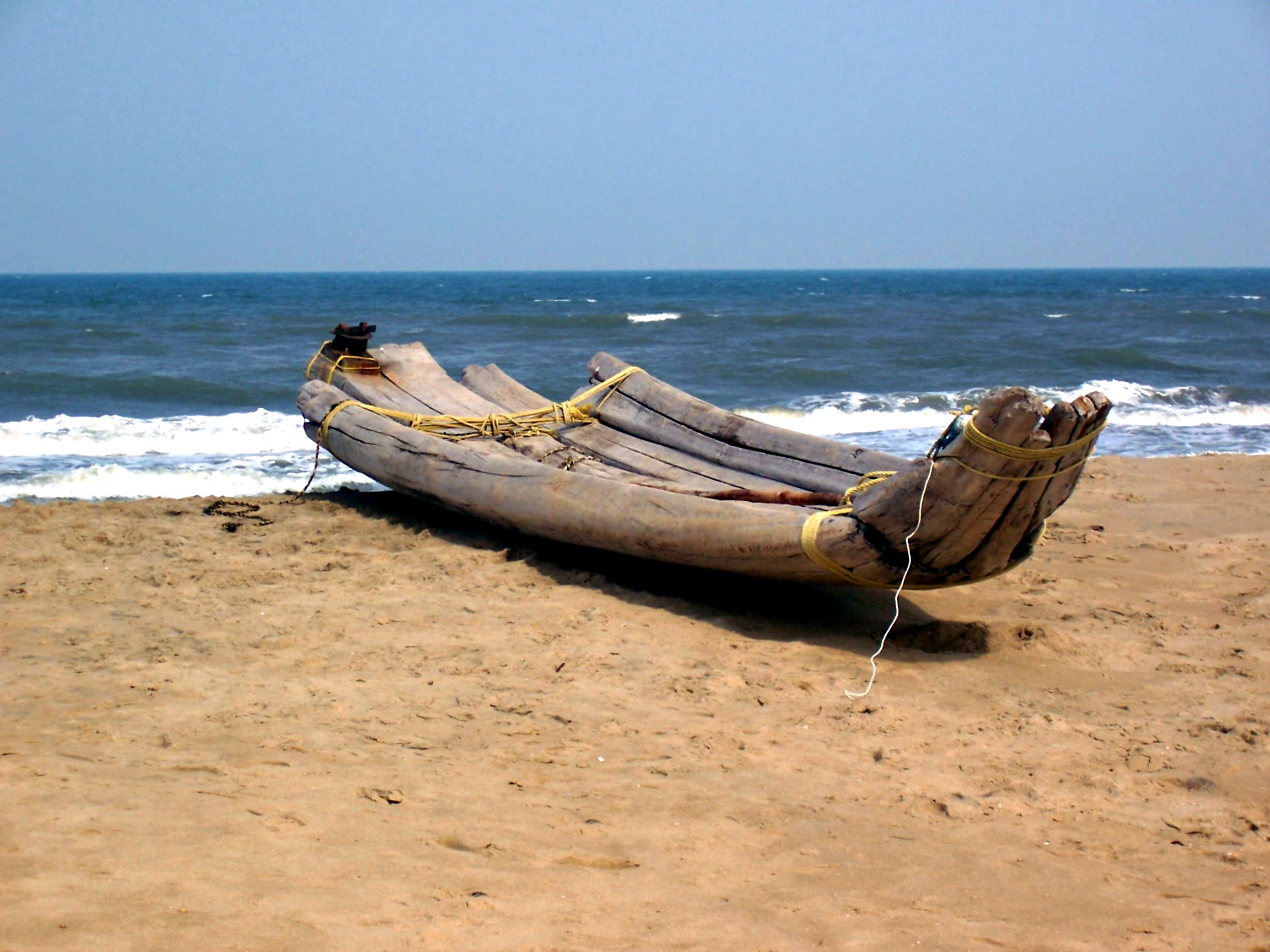 File:Tamil catamaran.jpg - Wikimedia Commons