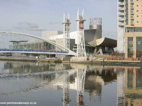 File:The Lowry Centre, Salford Quays - geograph.org.uk - 2159.jpg