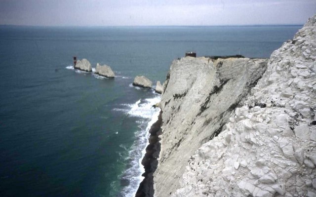 File:The Needles - geograph.org.uk - 478438.jpg