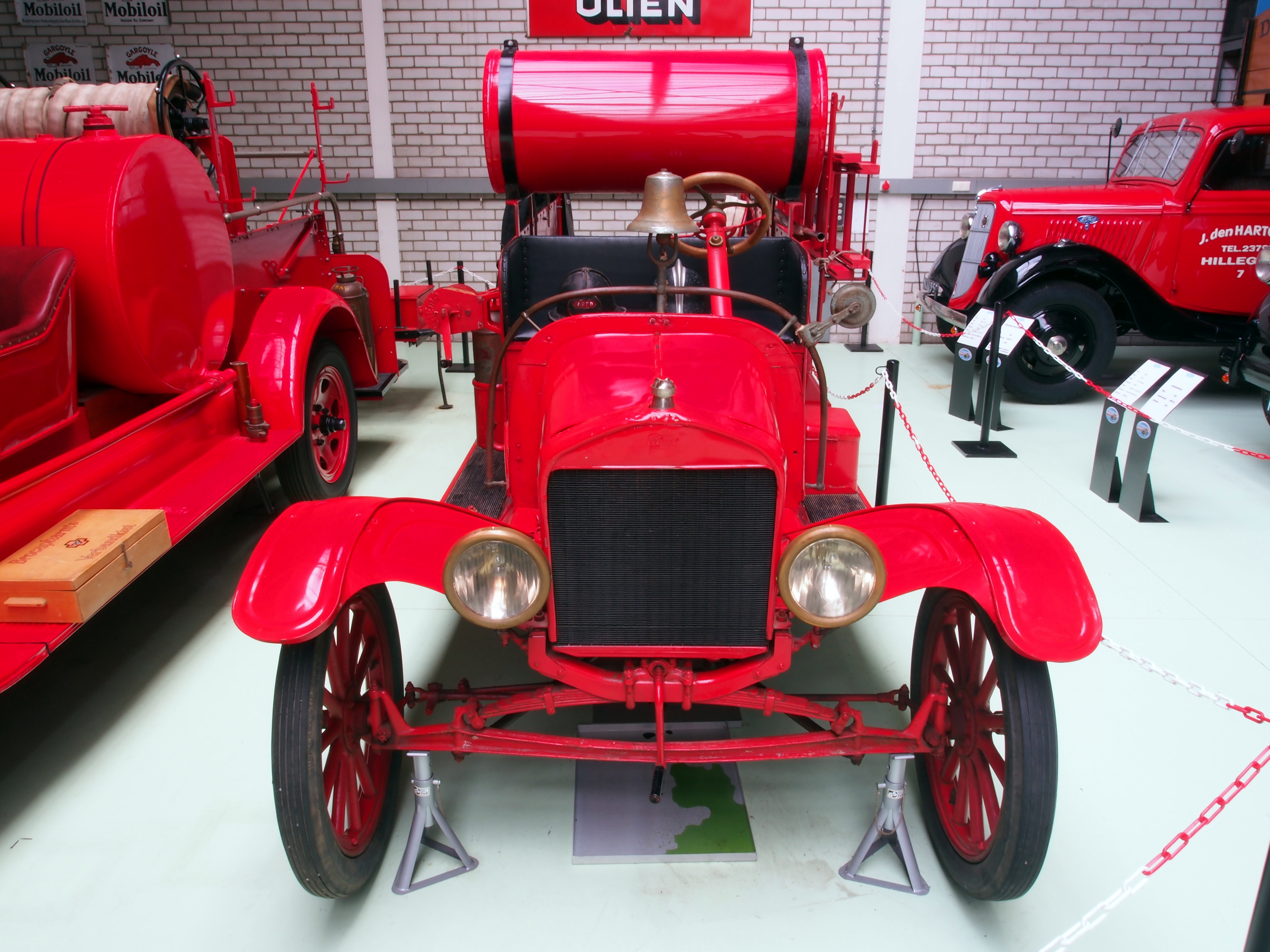 File:1920 Ford Model T fire truck pic3.jpg - Wikimedia Commons