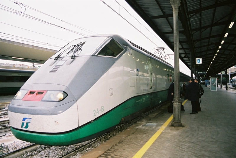 File:24B Eurostar head car express train at Bologna Station.jpg