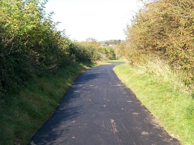 File:Abandoned section of the B5109 - geograph.org.uk - 1550321.jpg