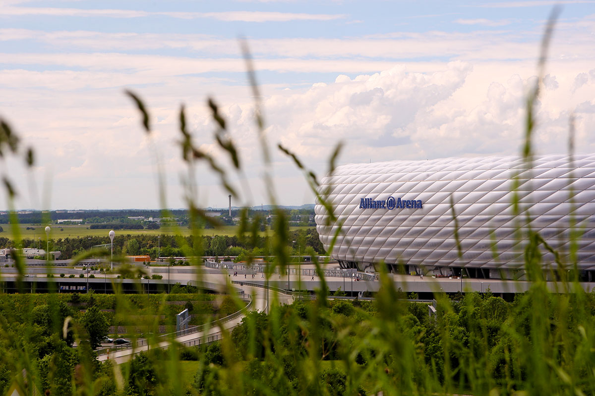 Allianz Arena - Wikipedia