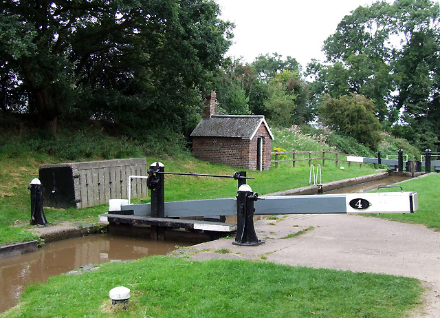 File:Audlem Locks No 4, Shropshire Union Canal, Cheshire - geograph.org.uk - 580005.jpg