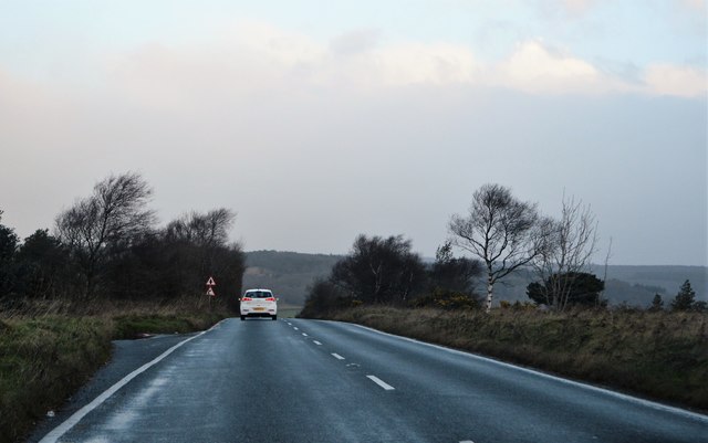 File:B3192, Haldon Hills - geograph.org.uk - 5806338.jpg